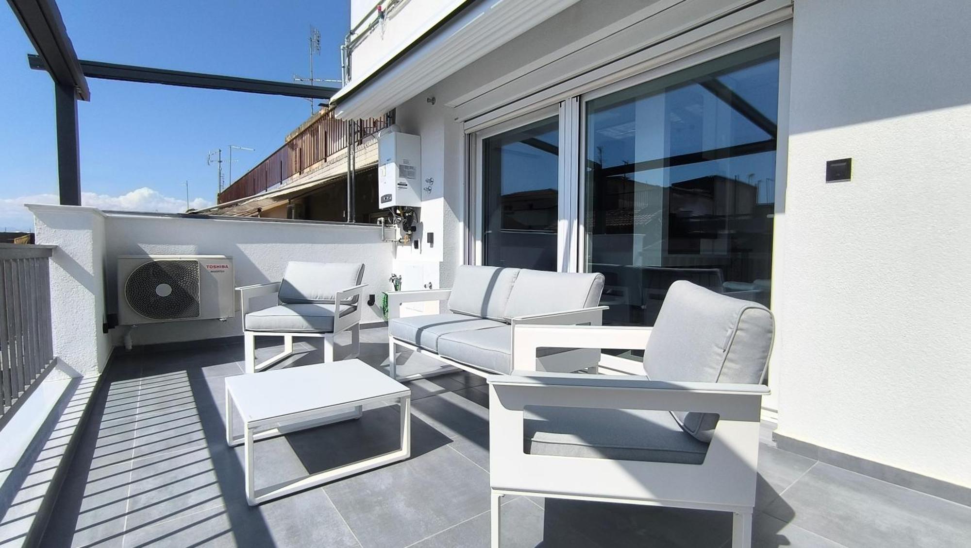 Larisa Absolute Suites, Sky View Smart Home 외부 사진
