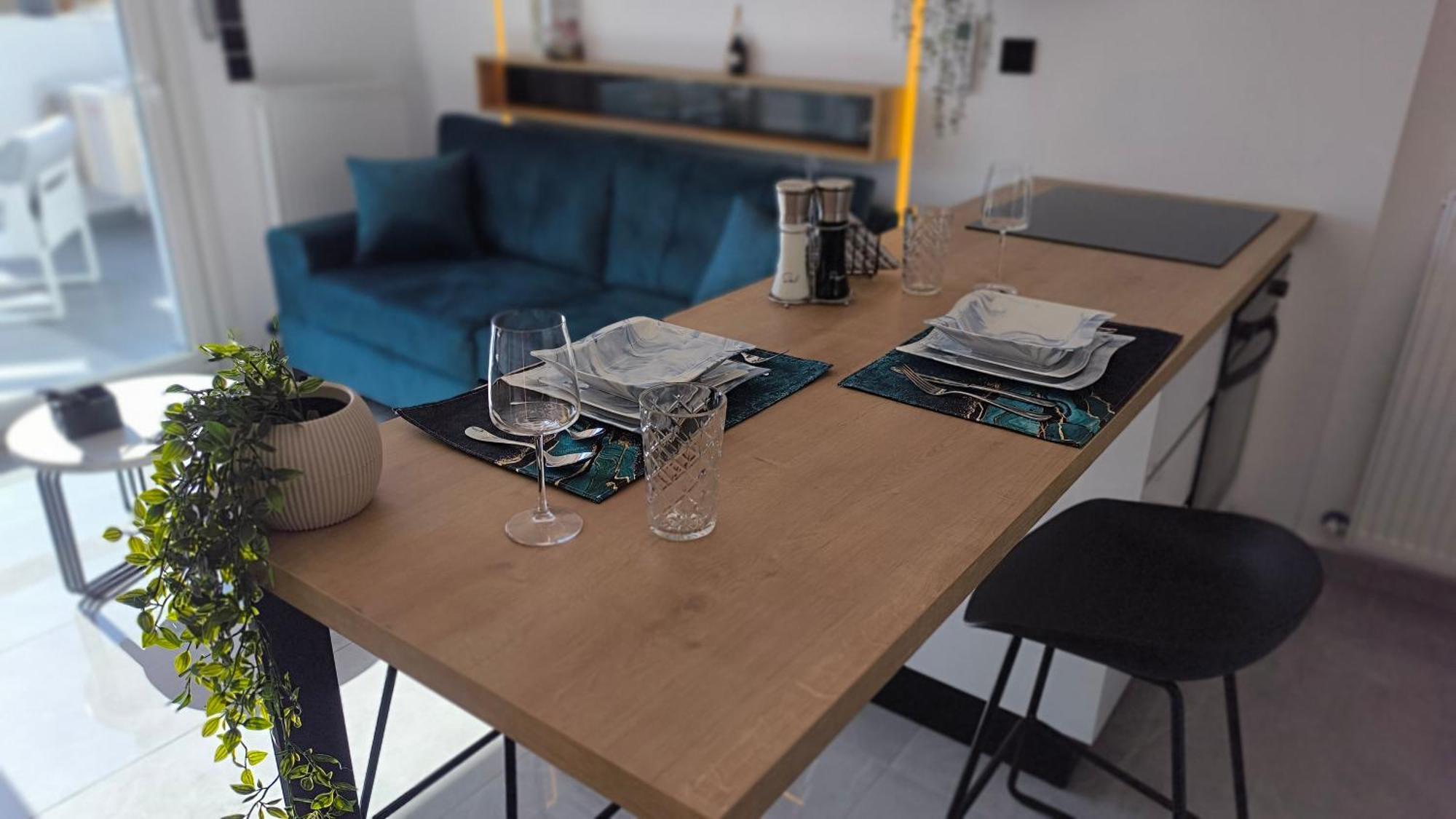 Larisa Absolute Suites, Sky View Smart Home 외부 사진
