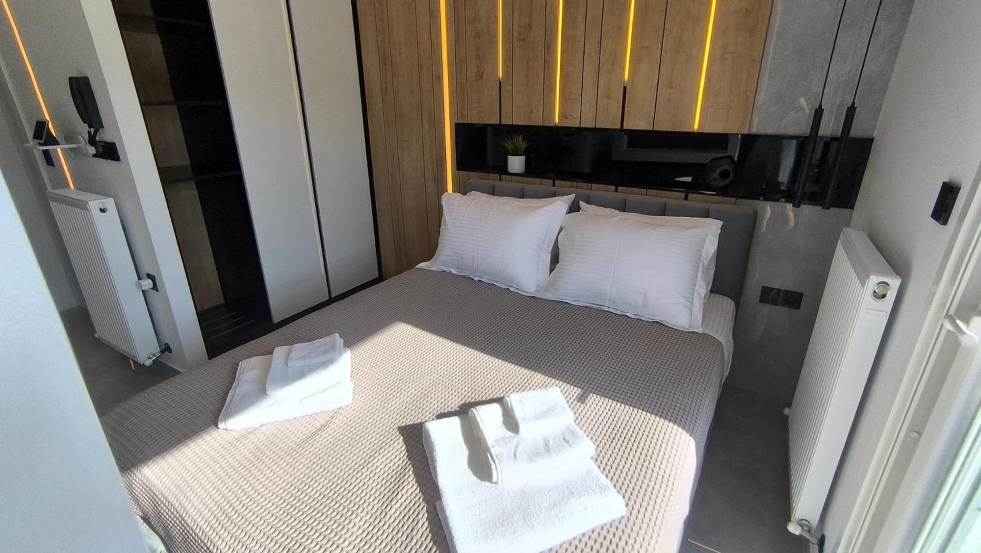 Larisa Absolute Suites, Sky View Smart Home 외부 사진