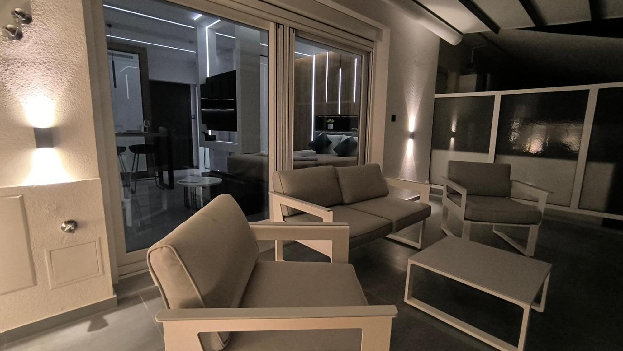 Larisa Absolute Suites, Sky View Smart Home 외부 사진